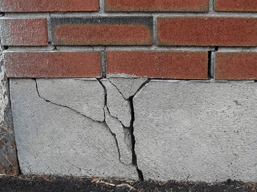 Concrete foundation with serious structural damage in ,